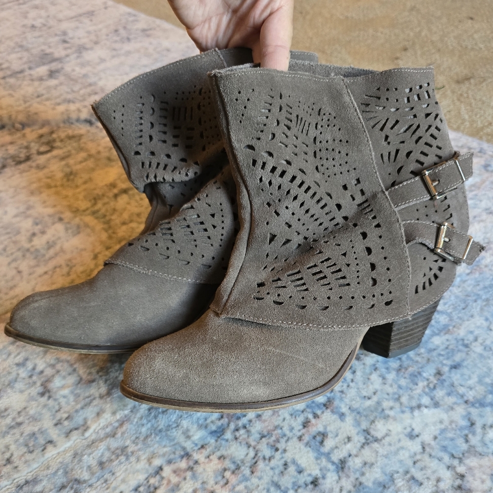 Naughty Monkey Gray Ankle Boots SZ 10